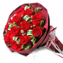 Beautiful Bunch of 20 Red Roses for Online Flower Delivery