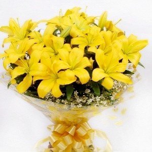 15 Yellow Lilies Bouquet