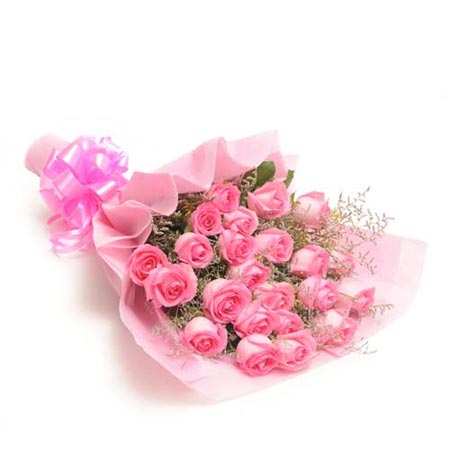 25 Pink Roses Bunch