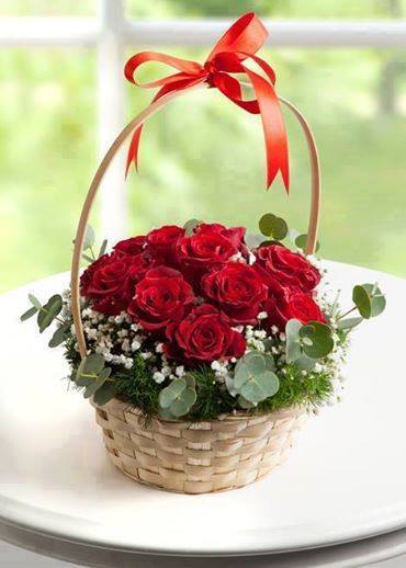 10 red rose round basket Delhi