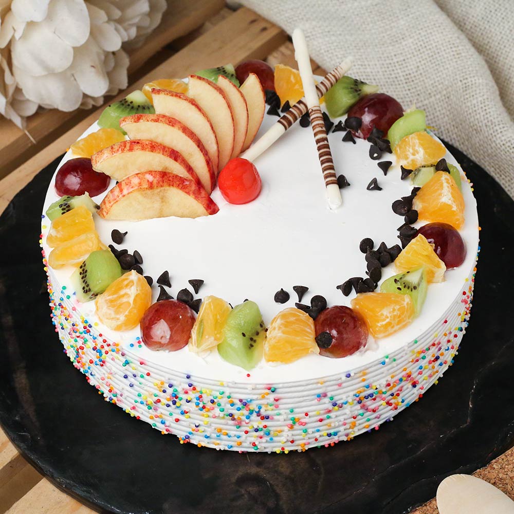 Vanilla Fresh Fruits Cake